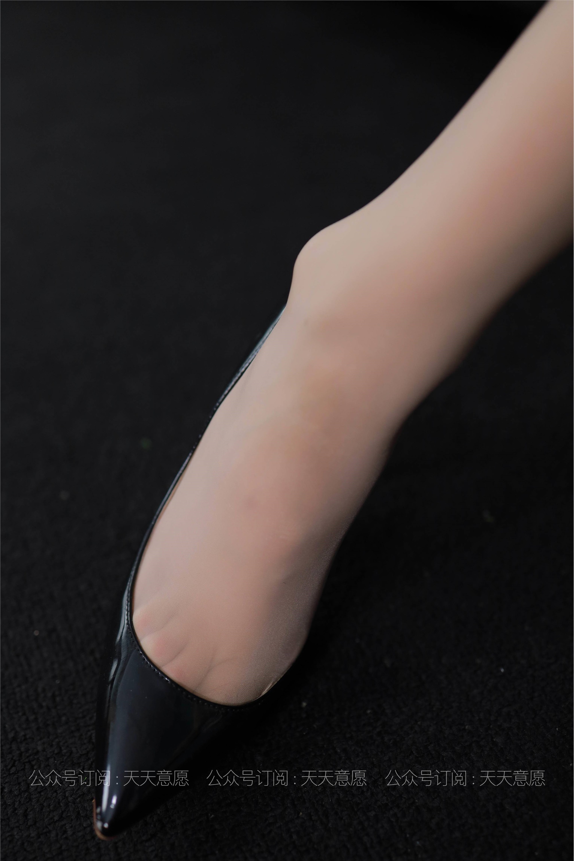 IESS异思趣向 - 模特：肉肉《性感秘书泡咖啡》